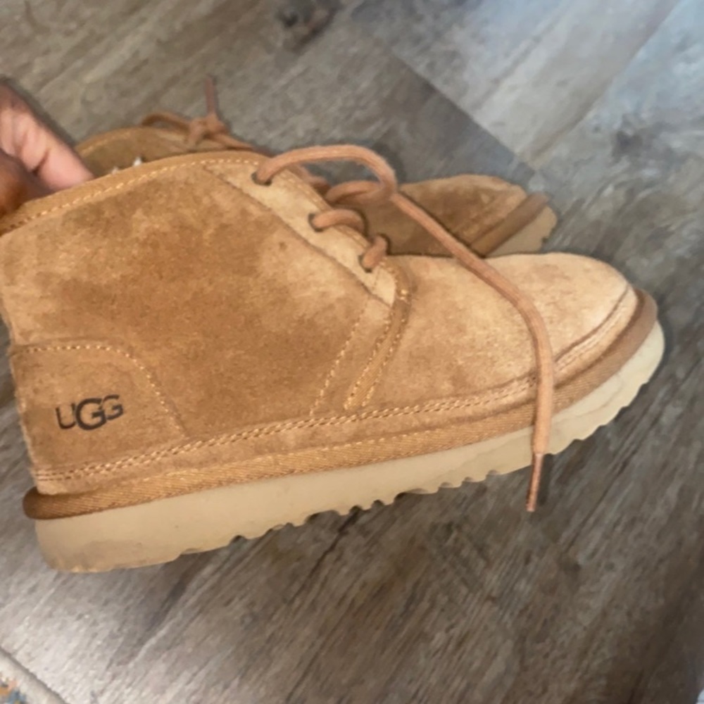 Kids UGGS size 3Y